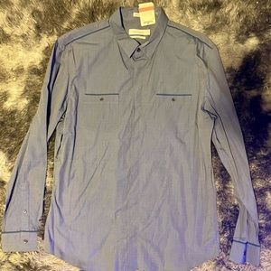 CALVIN KLEIN BUTTON DOWN SHIRT
